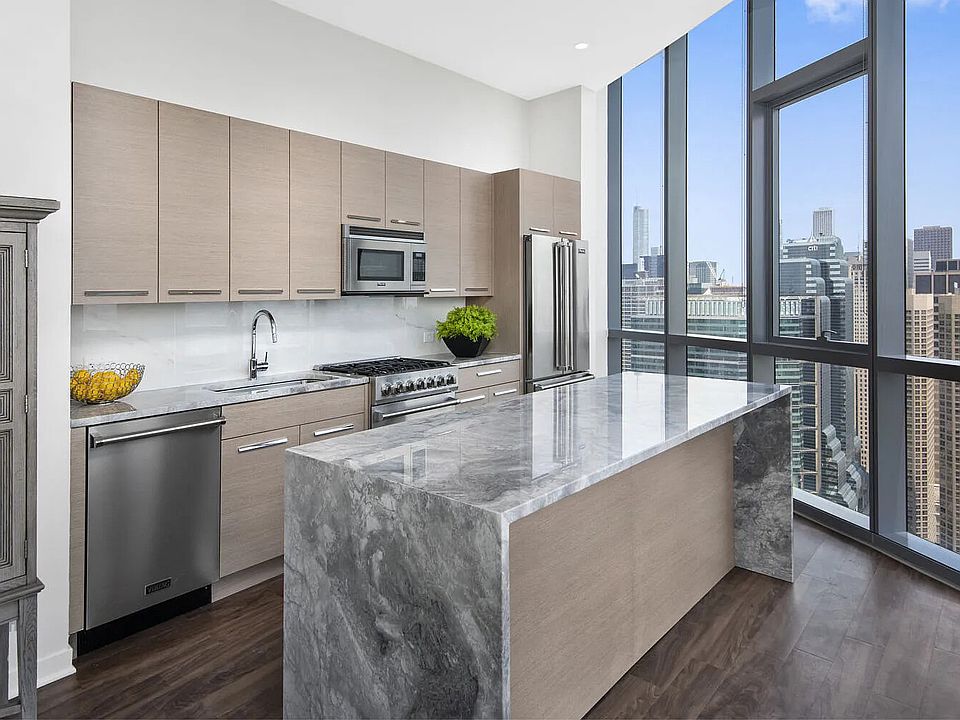 1st image of 733 W Madison St #3606