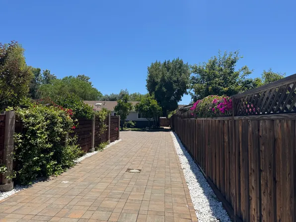 1126 Steinway Ave, Campbell, CA 95008