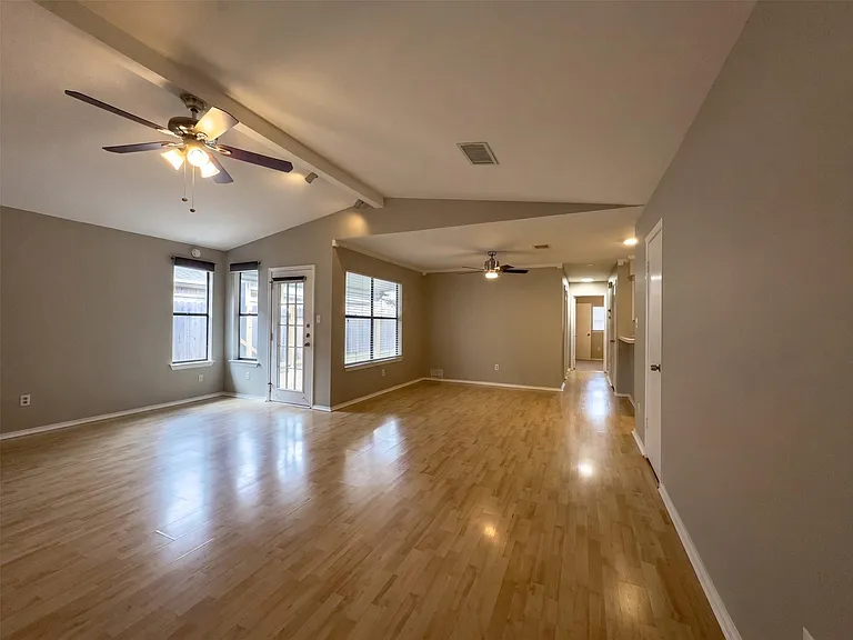 13004 Campos Dr — Photo 8