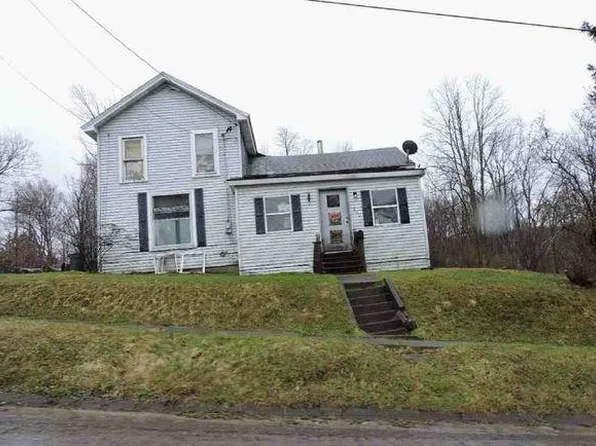 210 5th St, Corry, PA 16407