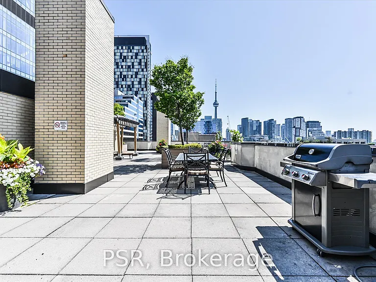 280 Simcoe St #1402 — Photo 30