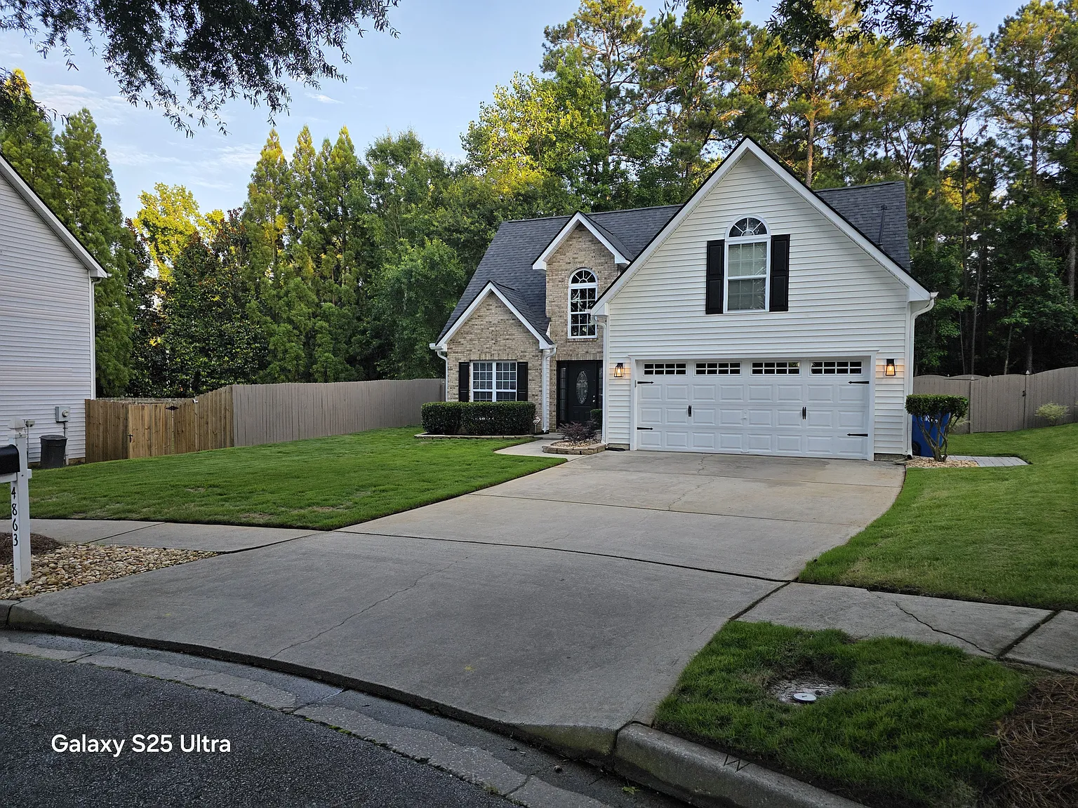 4863 Larkspur Ln — Photo 2