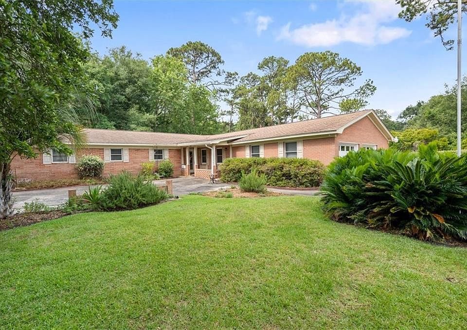 1st image of 860 N Beachview Drive