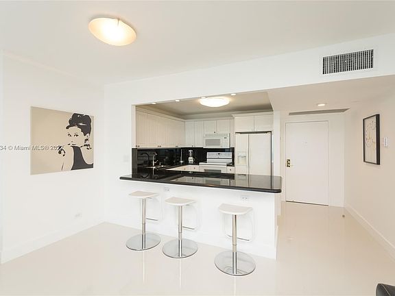 5th image of 2301 Collins Ave APT 1139