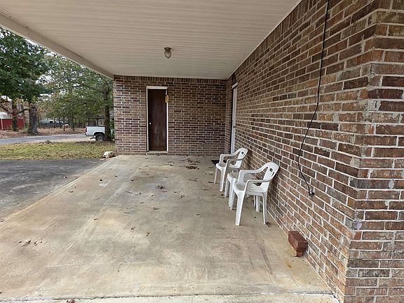 4th image of 800 Eve St N