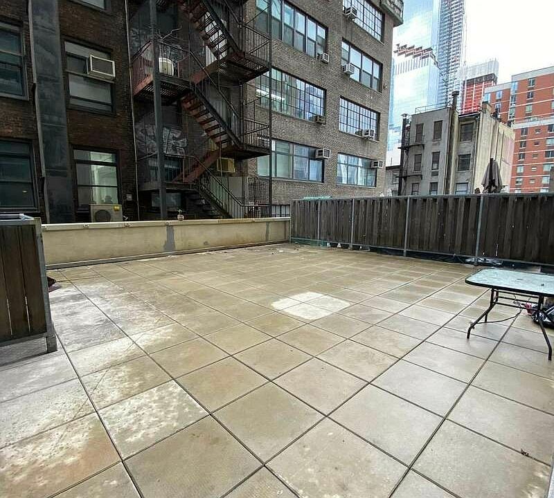 1st image of 350 W 38th St #4J