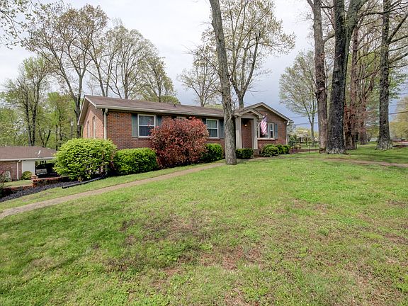 2nd image of 182 Maxwell Dr