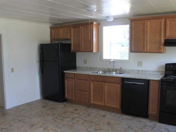 Newly remodeled kitchen with new appliances and plenty of ca
