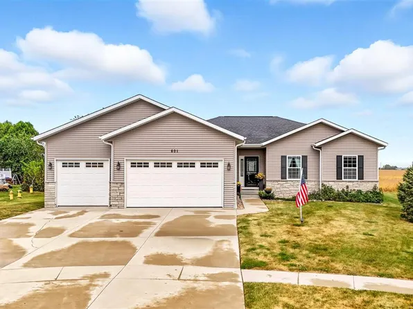 801 Maple Ct, Wilton, IA 52778