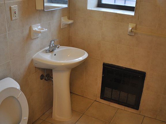 4th image of 1757 Sterling Pl APT 4G