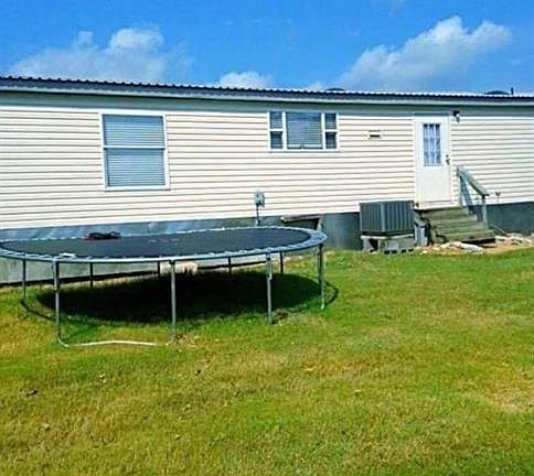 3rd image of 1106 County Road 402