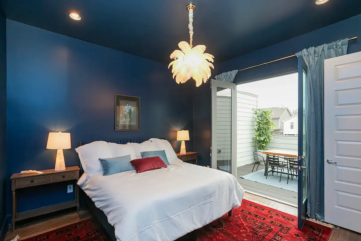 2 bed, 2.5 bath, 1716 sqft, $2,400 — Photo 3