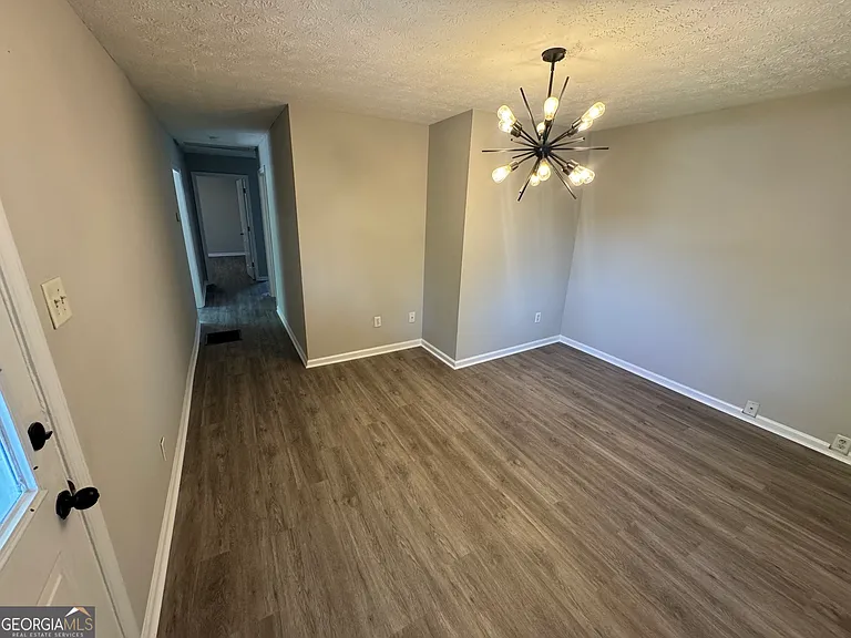 125 W Washington St — Photo 4