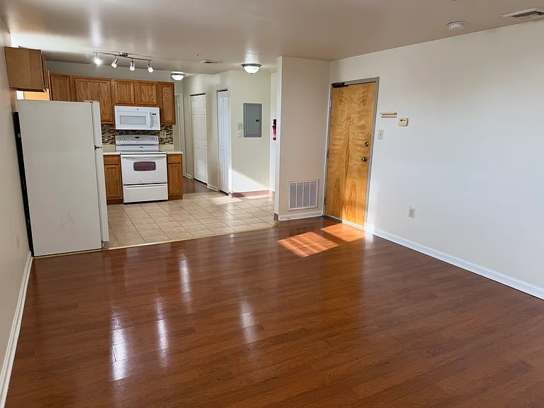 2301 N Broad St #2B — Photo 9