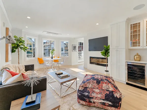 8B Sycamore St #B, Somerville, MA 02143