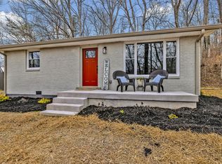 310 Lake View Dr, Pegram, TN 37143