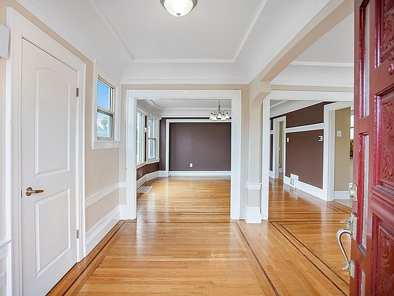 5th image of 1357 Plymouth Ave