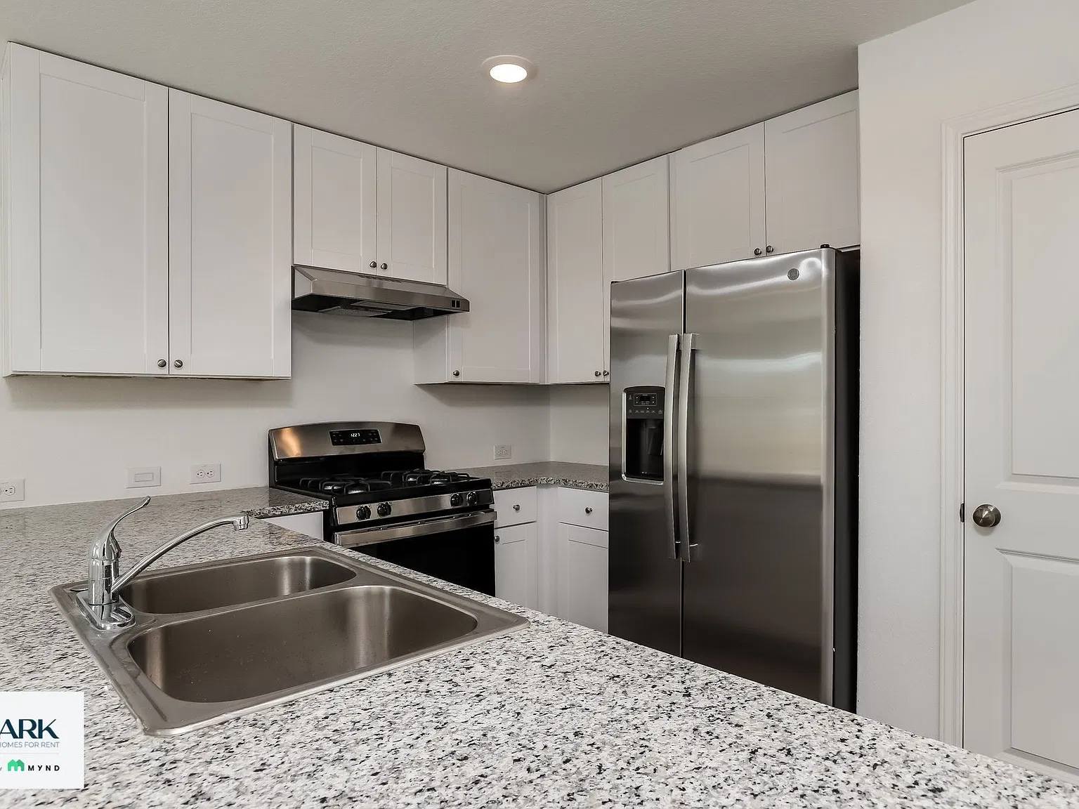 3 bed, 2.0 bath, 1189 sqft, $1,275 — Photo 4
