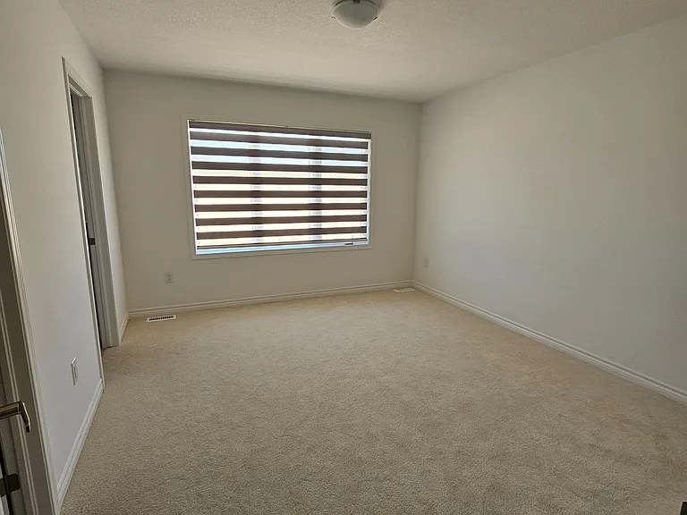 879 Amand Dr — Photo 16