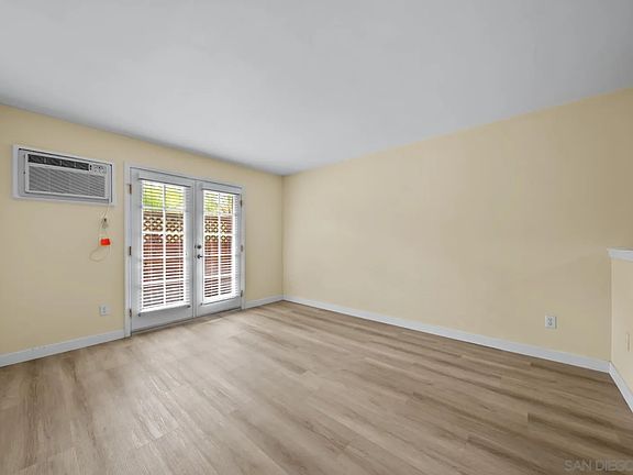 5th image of 4570 54th St Unit 115