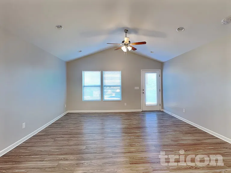 4201 Broadstairs Dr — Photo 2