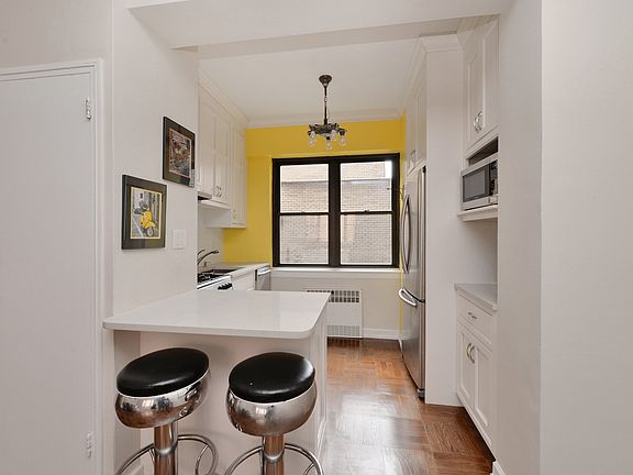 3rd image of 7 Park Ave APT 96