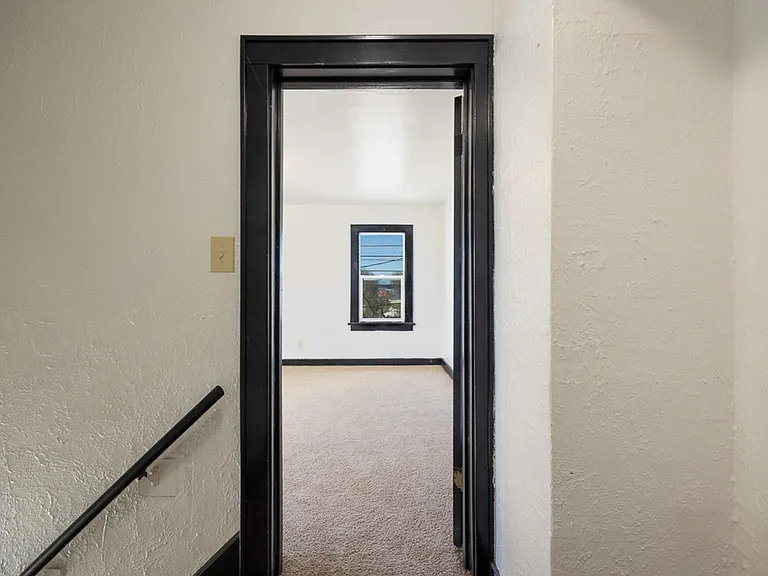 223-225 W Trail St — Photo 23