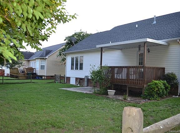 2nd image of 4007 Woodleigh Dr