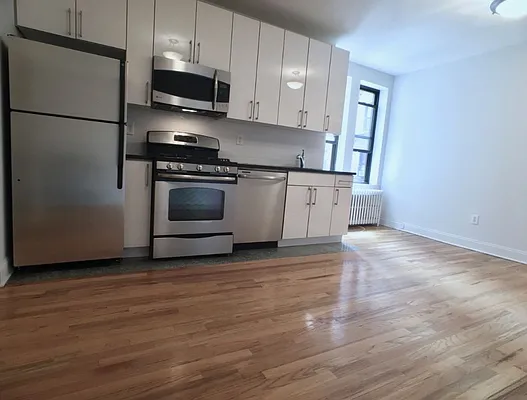 Rented by Sovereign Associates | media 23