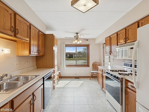 4th image of 15510 Orlan Brook Dr APT 1E