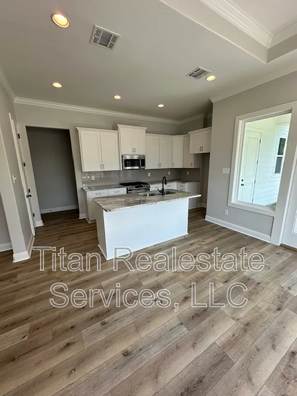 3 bed, 2.5 bath, 1605 sqft, $2,100 — Photo 3