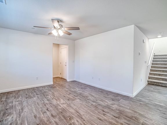 3rd image of 6832 Sunflower Fields St