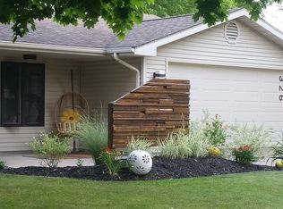 326 Lawndale Dr, Bryan, OH 43506