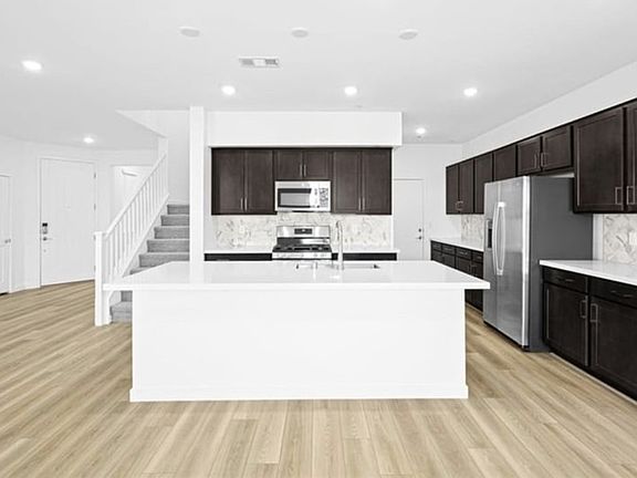 2nd image of 333 Adufe Ave