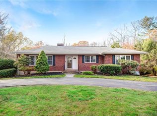 1303 Brooklawn Ave, Fairfield, CT 06825
