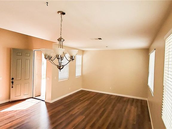 2nd image of 10969 Persimmon Ln