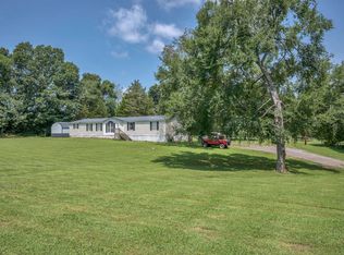 831 Coaling Rd, Charlotte, TN 37036