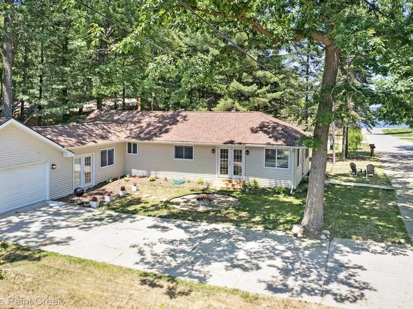121 14th St, Prudenville, MI 48651