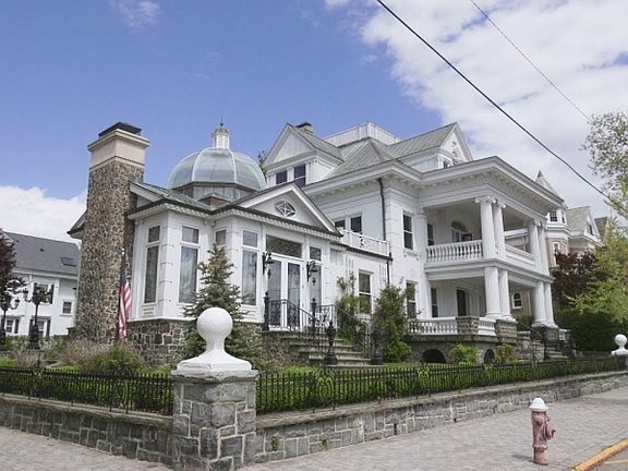 3rd image of 1 Hamilton Ave