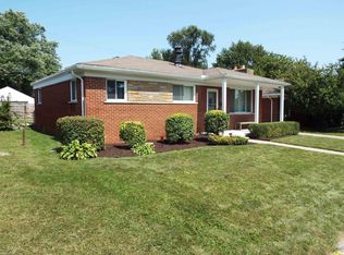 7221 Weingartz St, Center Line, MI 48015