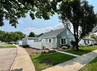 119 Garden Dr, Montgomery, IL 60538