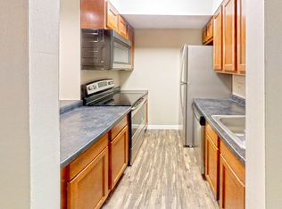 208 E White St #10626727, Champaign, IL 61820