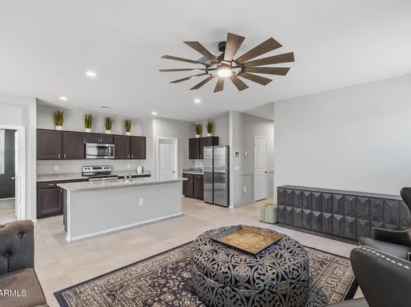 18633 W DESERT HOLLOW Drive, Wittmann, AZ 85361