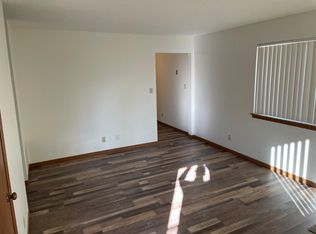 6352 SW 11th St, Topeka, KS 66615