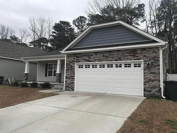 3rd image of 532 Arbor Dr