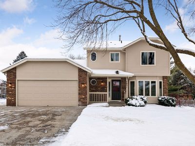 7051 Pimlico Ln, Chanhassen, MN, 55317