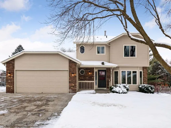 7051 Pimlico Ln, Chanhassen, MN 55317
