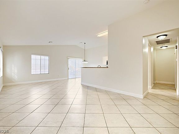 5th image of 5519 Los Lobos St