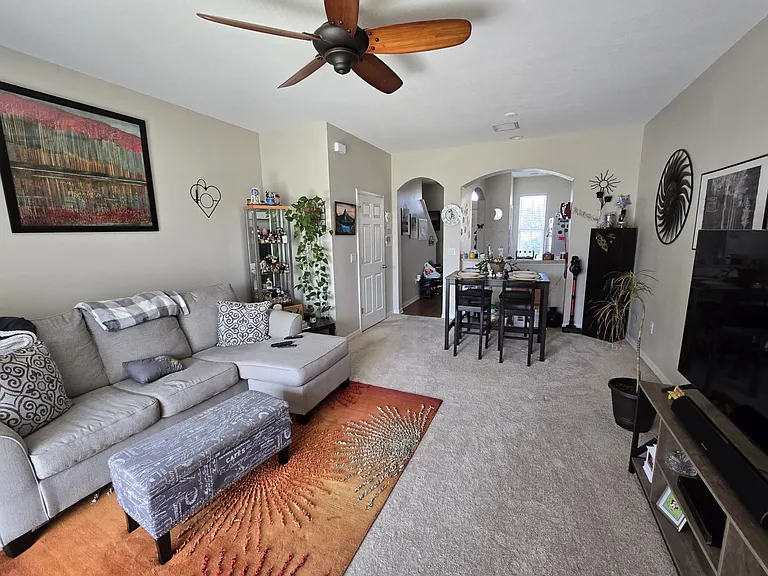 8915 Walnut Gable Ct — Photo 6