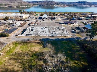 1900 Obrig Ave, Guntersville, AL 35976